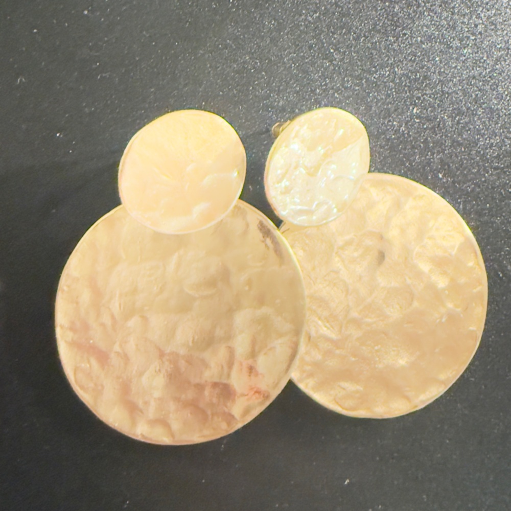 Lulu’s Elegant Gold-Tone Hammered Disc Earrings